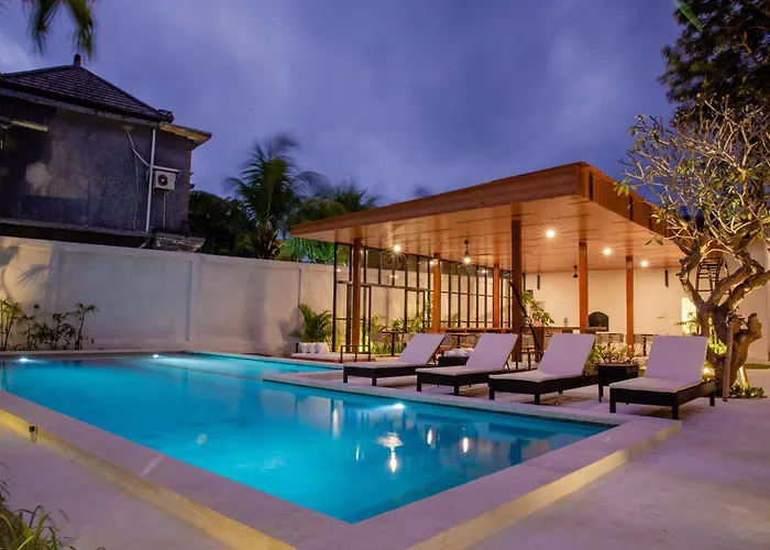 Ratan Uluwatu Hotel And Villas