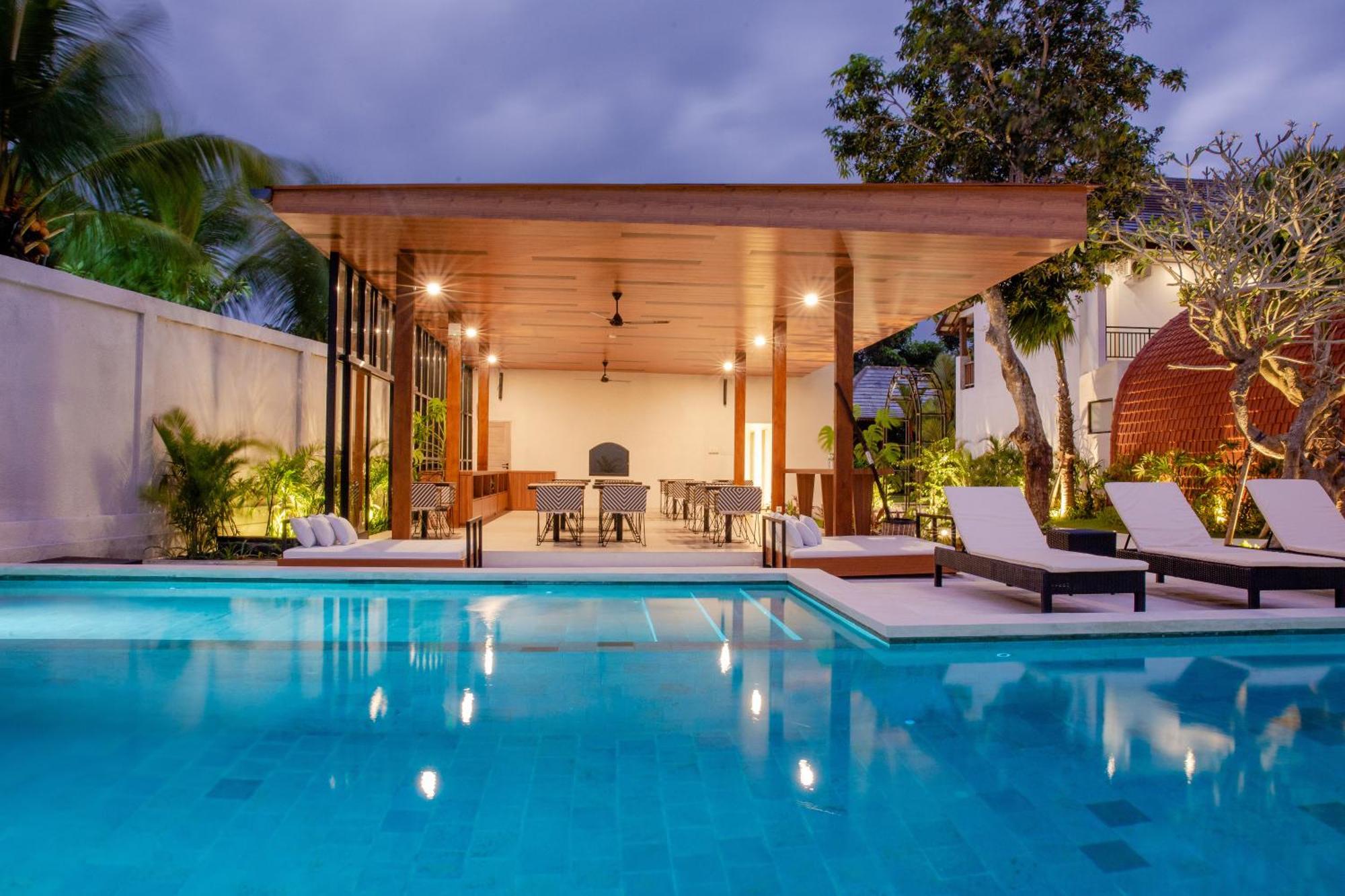 Ratan And Hotel Uluwatu